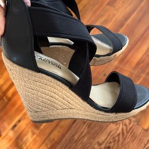 Kenneth Cole Reaction Wedges